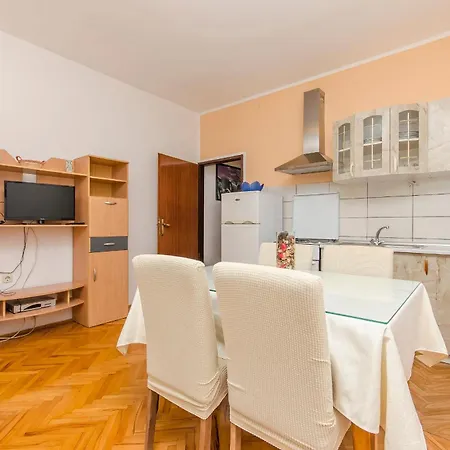 Neva Apartmán