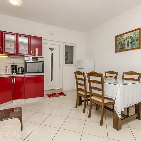 Neva Brodarica (Sibenik-Knin)