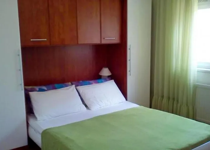 Neva Brodarica (Sibenik-Knin)